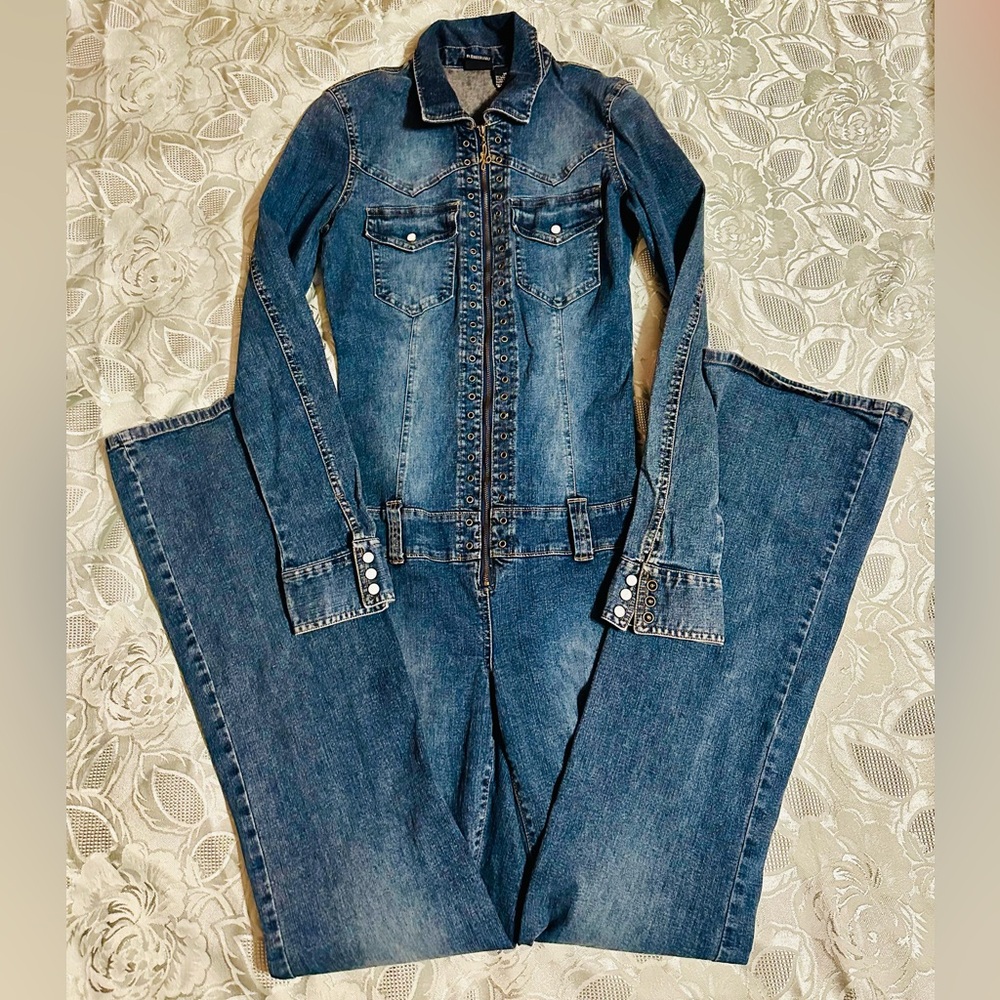 Jennifer Lopez denim bodysuit!